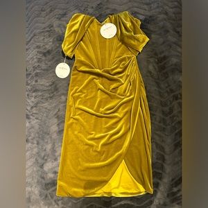 Miss Circle Omaria Gold Velvet Off Shoulder Corset Dress